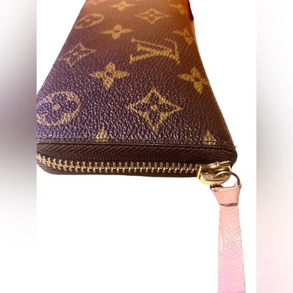 Louise Vuitton Clemence Wallet - Picture 12 of 12